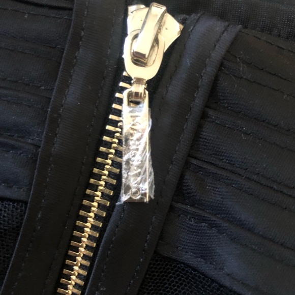 Marciano Black Zipped Crop Top - Picture 3 of 5